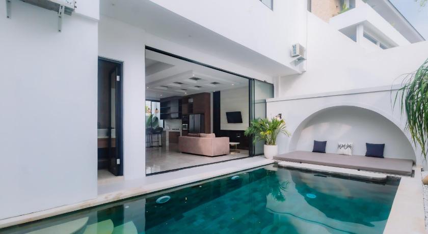 Octa Canggu Villa and Condotel - image 26