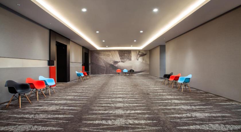 ibis Jakarta Harmoni photo