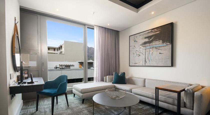 Image of Luxury Suite 0