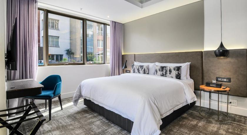 Image of Luxury One Bedroom Suite 3