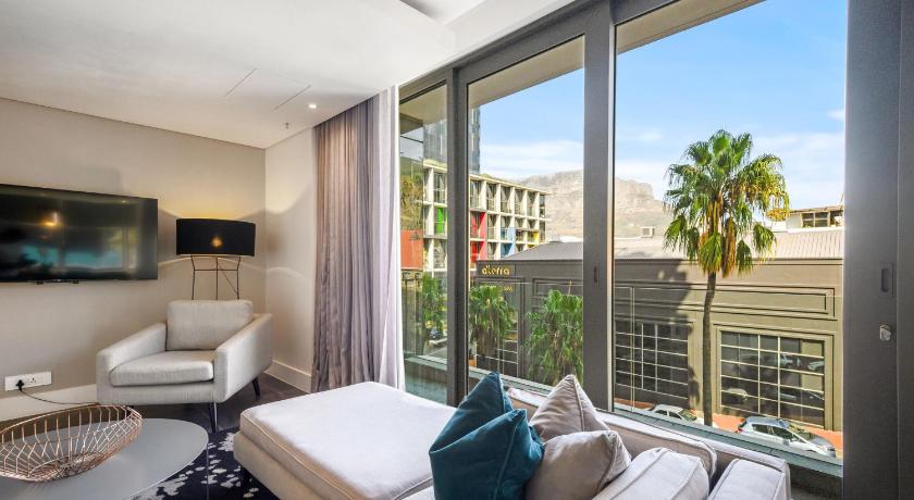 Image of Luxury One Bedroom Suite 4