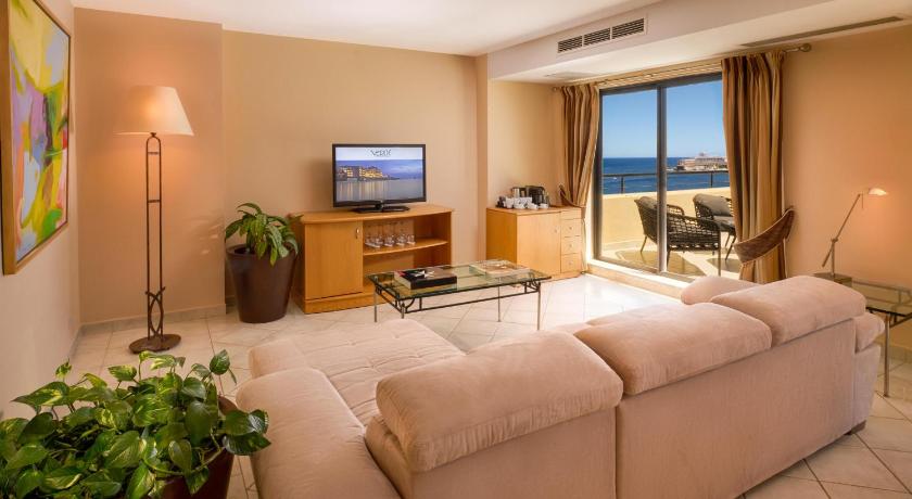 Deluxe lakosztály - kilátással a tengerre (Deluxe Suite Sea View) fotója 0