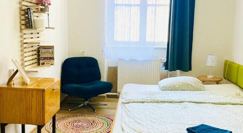 Image of Single Room 0