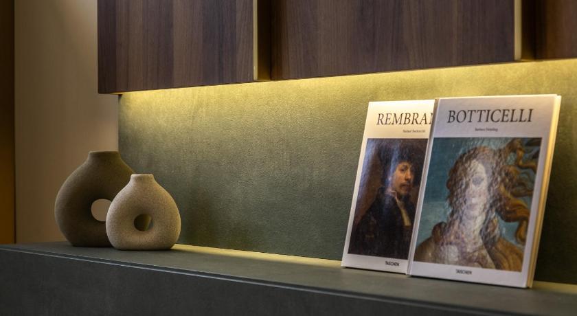 ローマ Fontart Tritone 4つ星 ホテル 客室