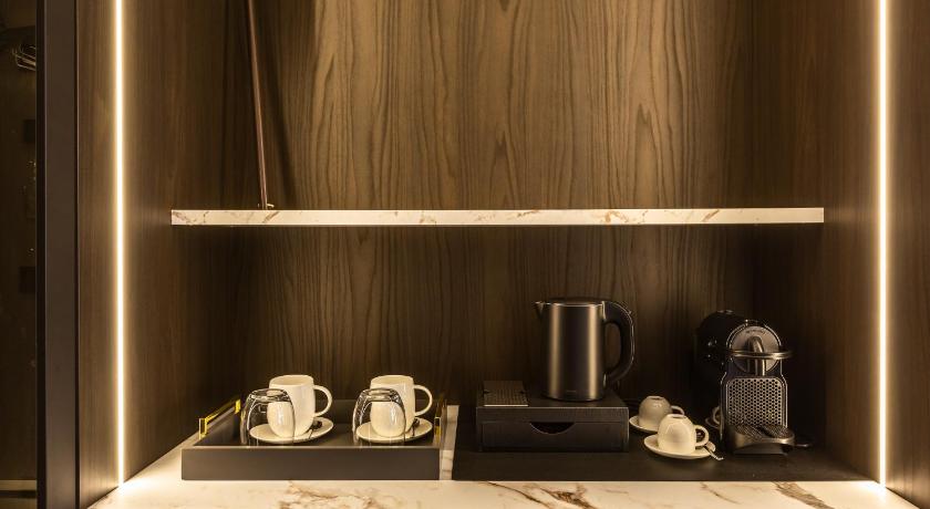 ローマ Fontart Tritone 4つ星 ホテル 外観