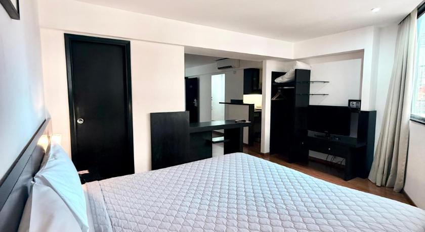 Image of Standard Suite 3