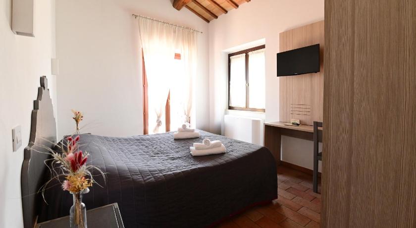 チヴィタノーヴァ・マルケ Moretti Village - SOPHIE ROOMS COUNTRY HOUSE 4つ星 ゲストハウス 眺望