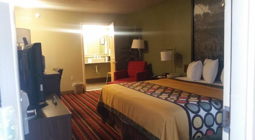 Super 8 By Wyndham Denver Central