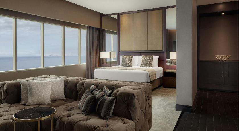 Image of Presidential One-Bedroom King Suite 0