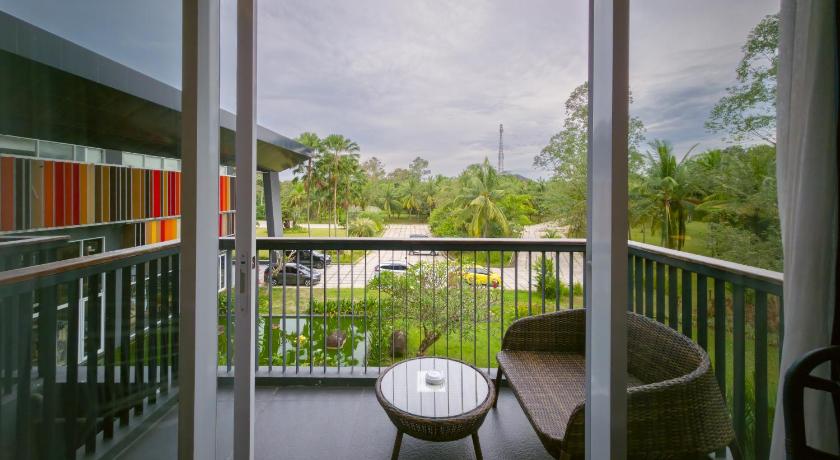 Image of Deluxe Twin Room Garden View 1