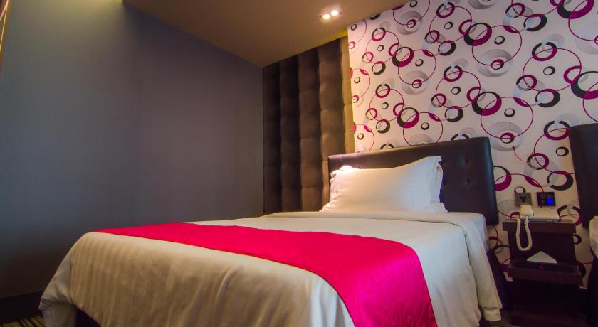 Image of Executive Suite 6