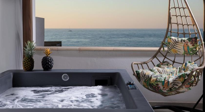 Ammos Suites