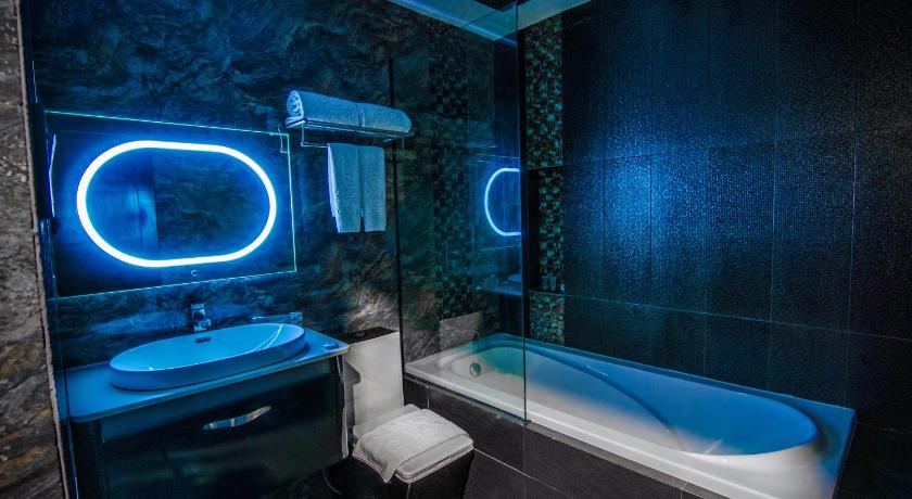 Image of Executive Suite 2