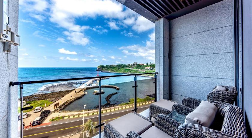 Image of [Limited Offer] Superior Terrace Ocean 1