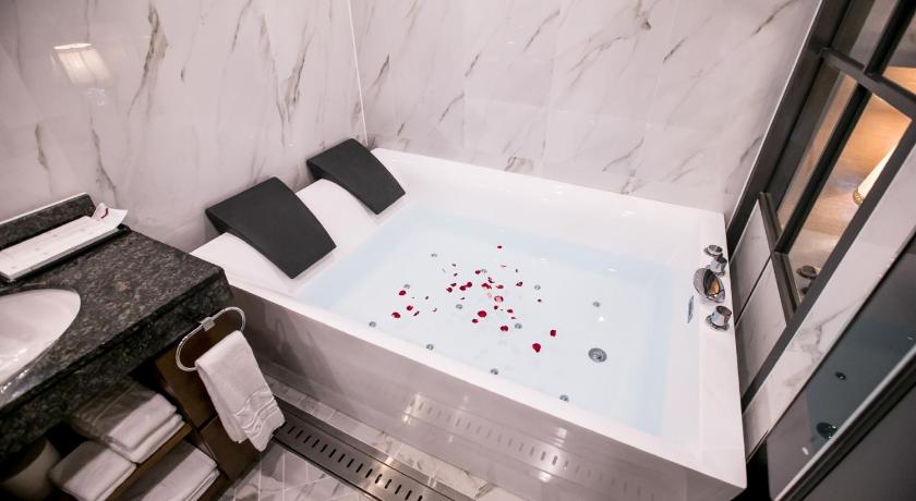 Image of [Limited Offer] Pool Villa Suite 17