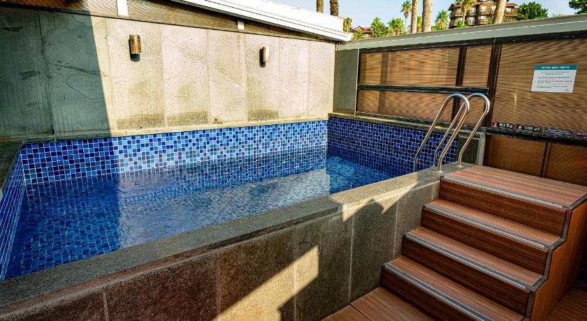 Image of [Limited Offer] POOL VILLA ROYAL SUITE 16