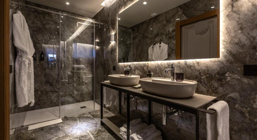 ローマ Fontart Tritone 4つ星 ホテル ロビー