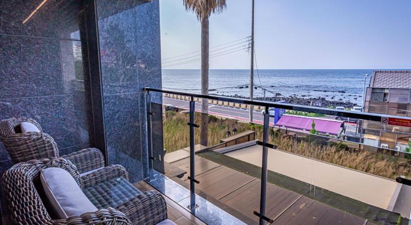 Image of [Limited Offer] POOL VILLA ROYAL SUITE 1