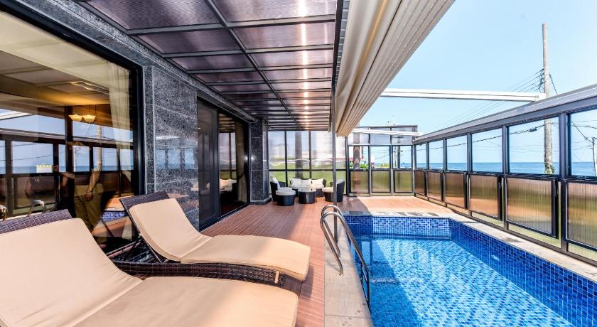 Image of Oceano Ocean Pool Villa 10