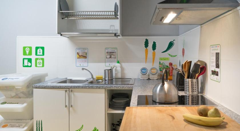 Sleep Green - Certified Eco Youth Hostel Barcelona - image 3