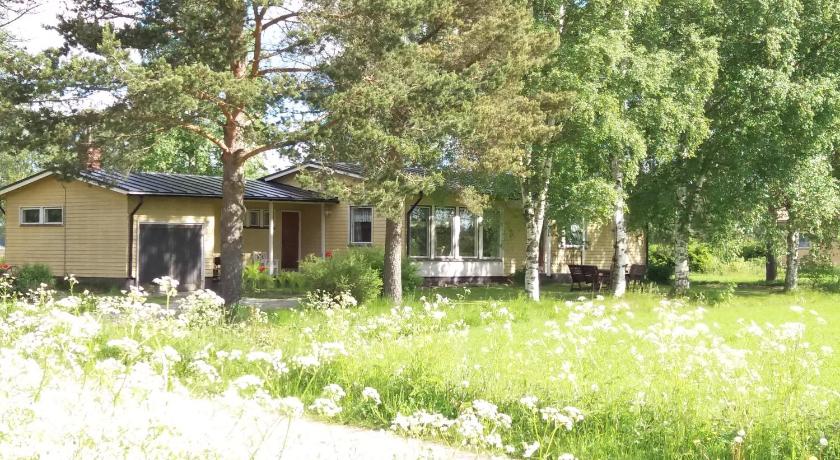 Jeppo Guesthouses — Hotel in Pietarsaari