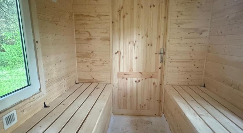 切霍切內克 Debowy Dwor, Wedkowanie, Stawy, Agroturystyka 酒店 外观