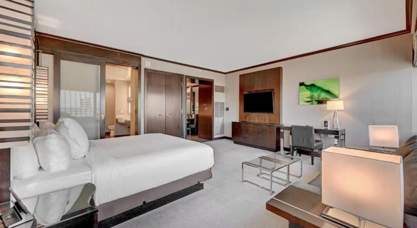 ラスベガス Luxurious Vdara High Rise Room, City Skyline Views, King Bed, Free Valet 宿泊施設 スイート
