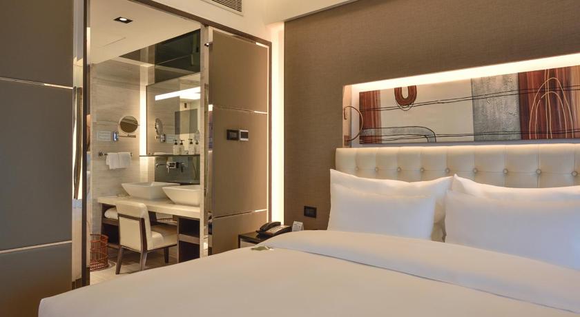 Image of West Building Double Room - Non-Smoking 8