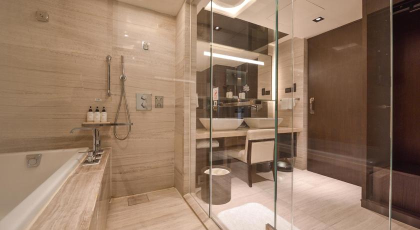 Image of Executive King Room 13