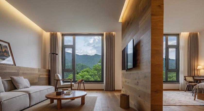 神農架 Yunfu Mid Hill Resort Hote ホテル プール