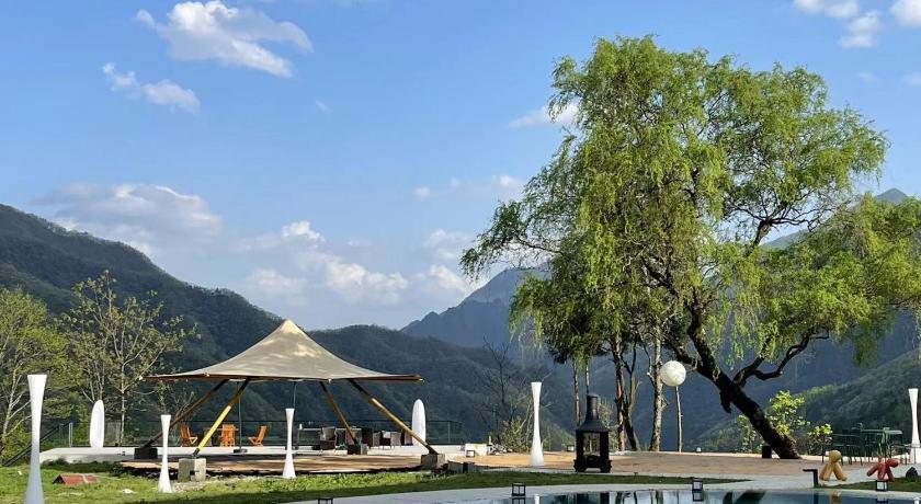 神農架 Yunfu Mid Hill Resort Hote ホテル 眺望