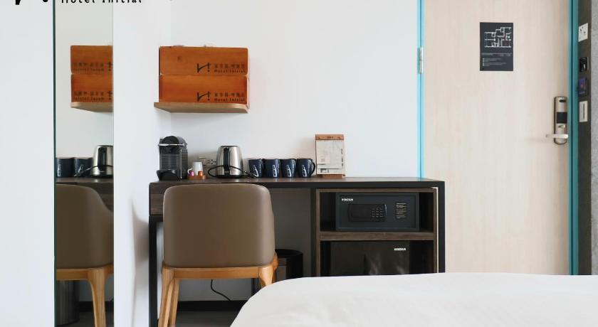 Image of Deluxe Quadruple Room with Balcony 14