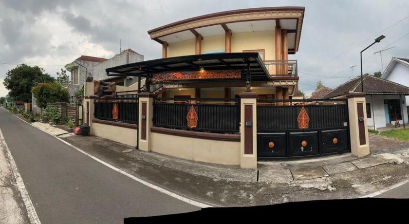 Guesthouse Mawar Syariah - image 2