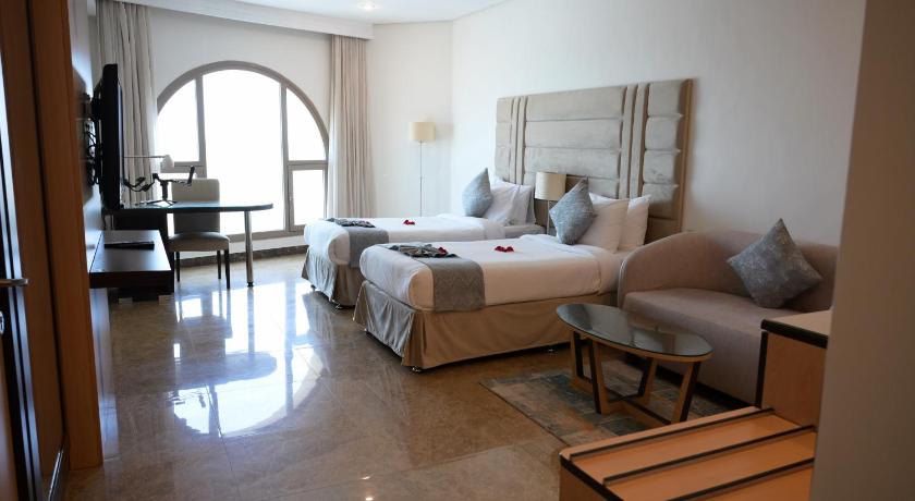 Image of 2 Single Beds, Superior Room, Sofa 1