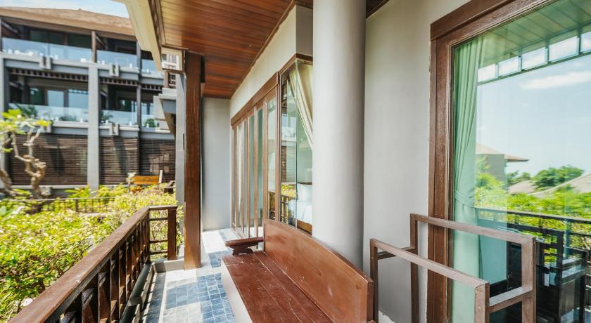 Image of Deluxe Suite 9