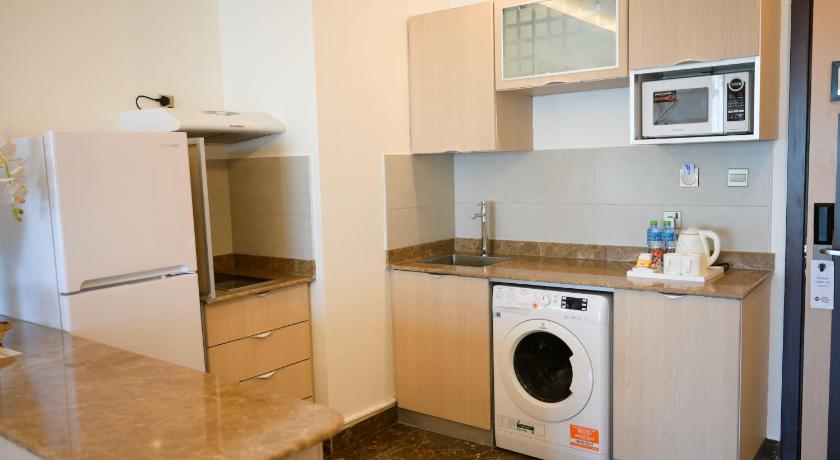 Image of Apartment - 1 King Bed, Smoking Room, One Bedroom, Kitchenette, Sofa, Microwave And Refrigerator, Wi 17