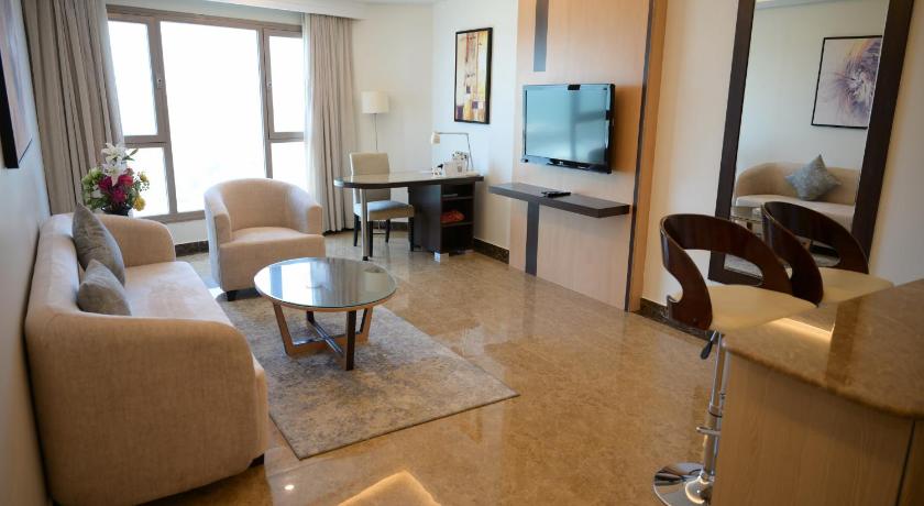 Image of Apartment - 1 King Bed, Non-Smoking, One Bedroom, Kitchenette, Sofa, Microwave And Refrigerator, Wi- 0