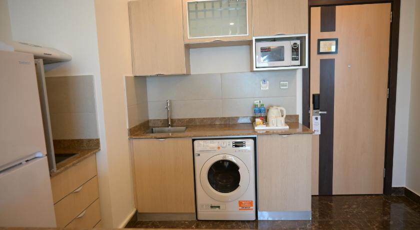 Image of Apartment - 1 King Bed, Non-Smoking, One Bedroom, Kitchenette, Sofa, Microwave And Refrigerator, Wi- 12