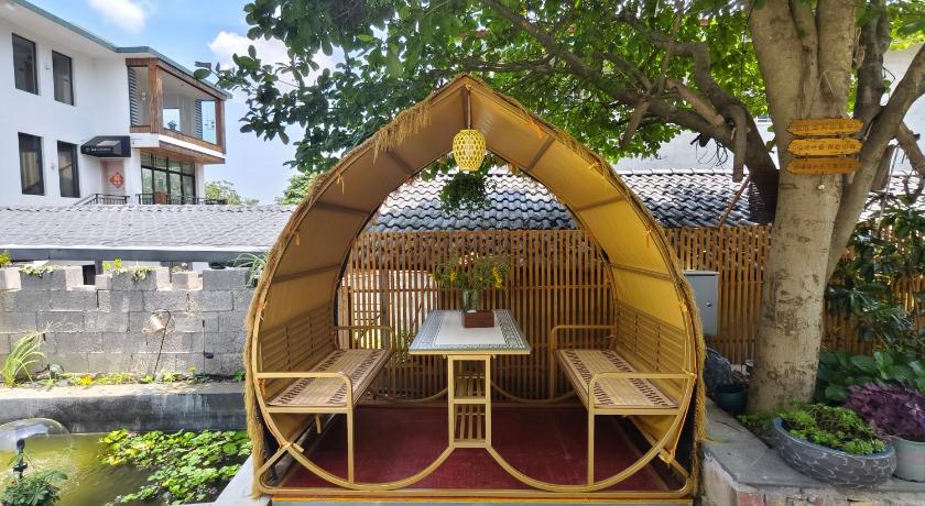 Zhangjiajie Plum-Spring Elegant Lodge 2-Star Hotel view
