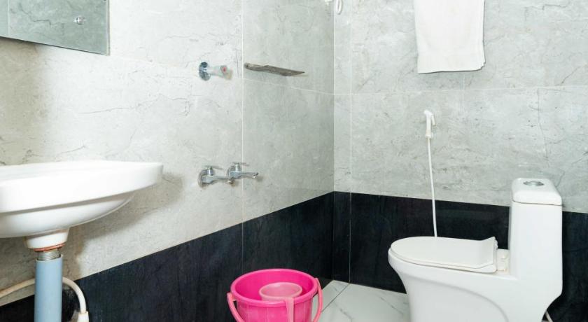 拉梅斯瓦兰 Hotel NNP Grand 2星级 酒店 泳池