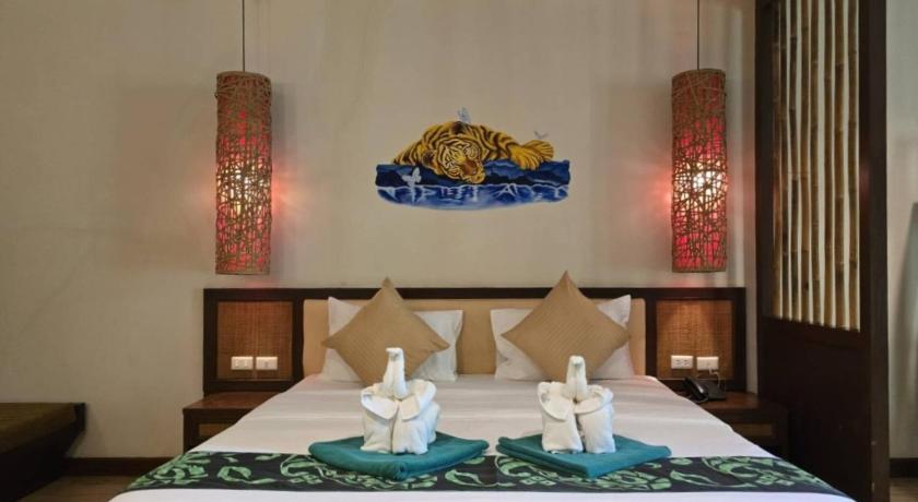 Hotel and Beach Bungalow at Lanta Resort - image 46