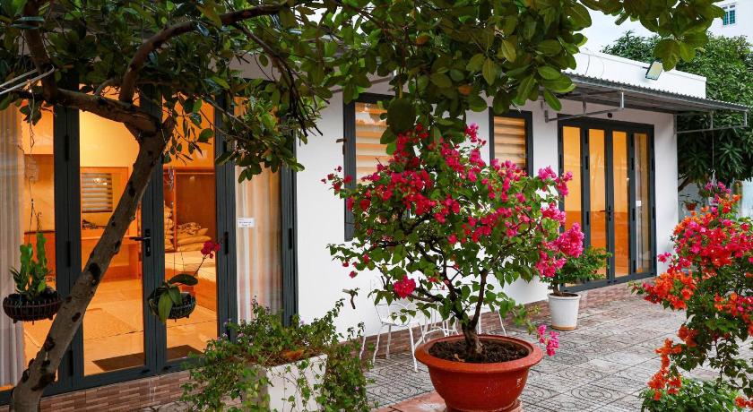 Phòng 4 Người có Sân hiên (Quadruple Room with Terrace)