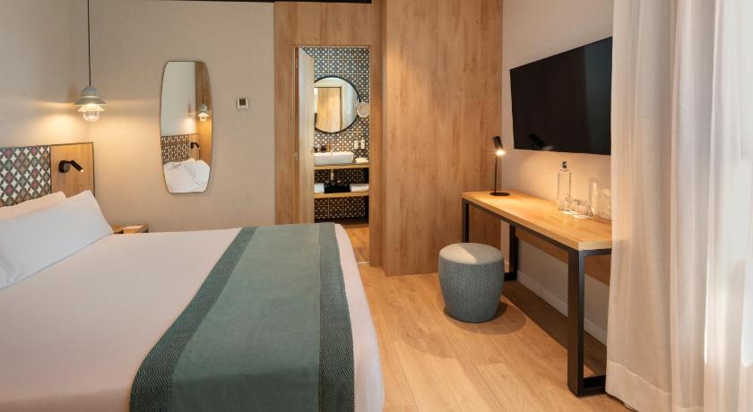 Immagine di Junior Suite matrimoniale o doppia con balcone (Junior suite double or twin balcony) 0