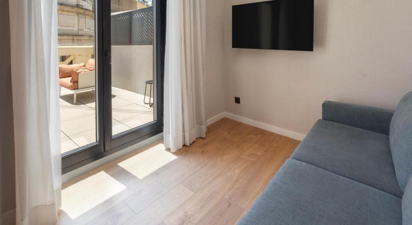 Immagine di Junior Suite matrimoniale o doppia con balcone (Junior suite double or twin balcony) 5