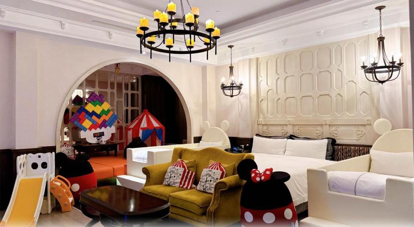 Image of Castle View Junior Suite 6