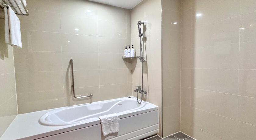 Bild av Twin Room - Barrier free - No Window 2