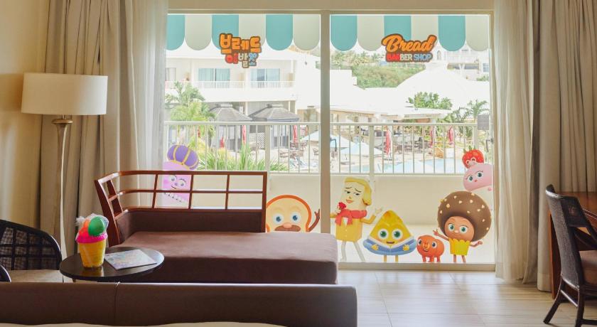Bread Barbershop Poolside Club with Club Lounge Accessの画像 6