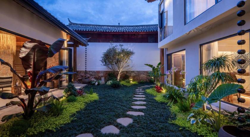 37 Courtyard - Jade Dragon Snow Mountain Panoramic Intangible Cultural Heritage Art B&B - Baisha Anc - image 10