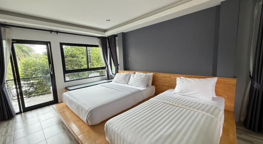 パタヤ Sor Kor Sor Resort 3つ星 ホテル プール