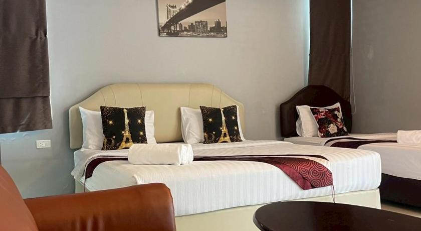 수페리어 트리플룸 (Superior Triple Room) 이미지 1